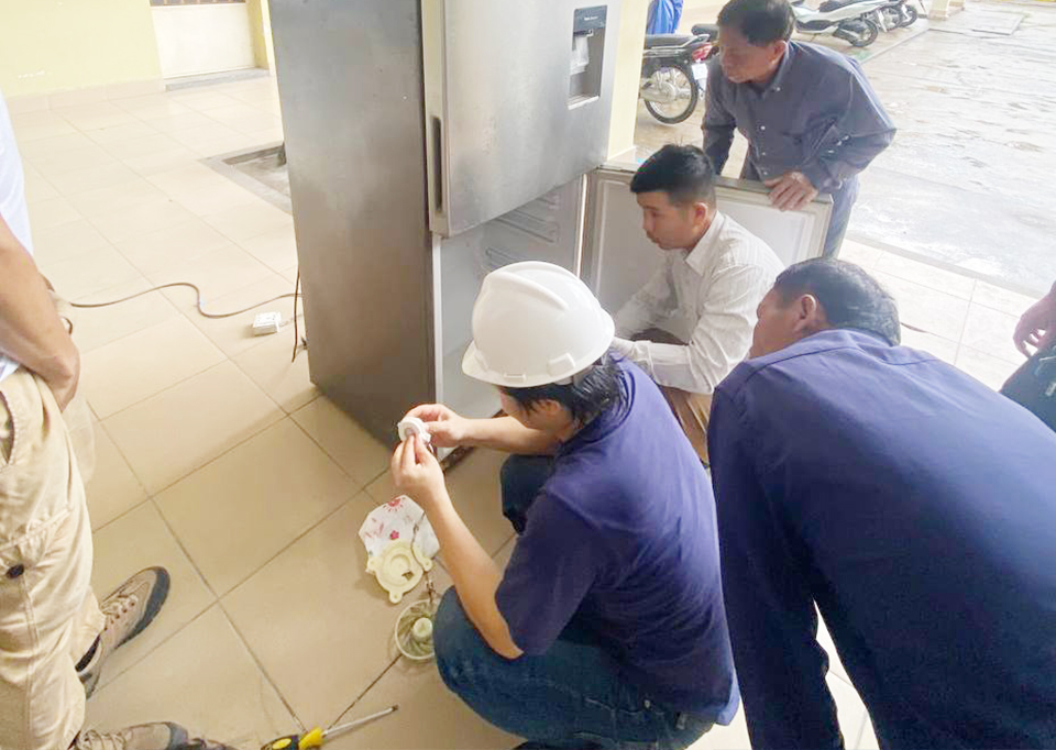 Refrigerator Repairing